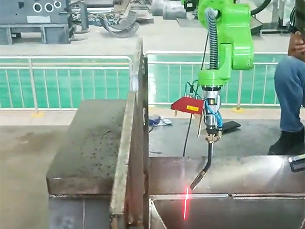 選對焊接機器人，焊接質量和產(chǎn)能都能翻倍！